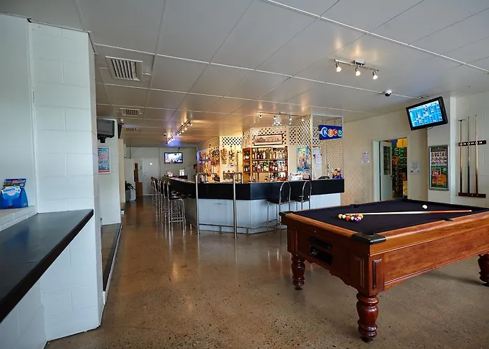 Commercial Hotel