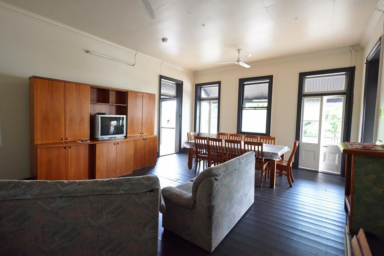 Commercial Charters Towers